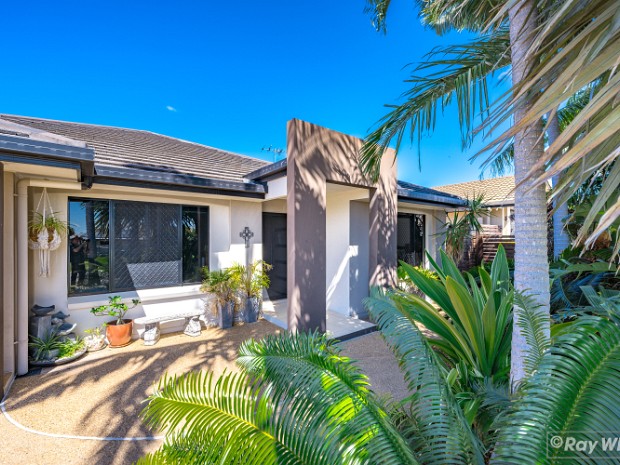 12 CORELLA DRIVE, GRACEMERE.