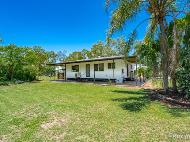 35 IRIS STREET, YAAMBA.