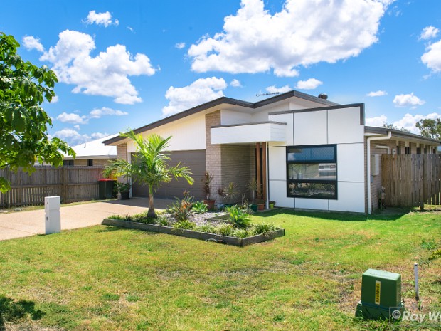 5 DIPLOMA STREET, NORMAN GARDENS.